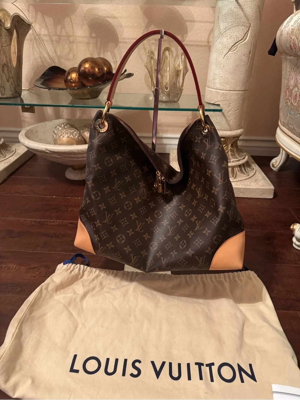 LOUIS VUITTONMonogram Canvas Berri MM Bag